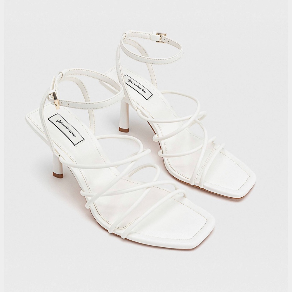 NWT Stradivarius Strappy Heeled Sandals With Squared Toe In White Size 6.5